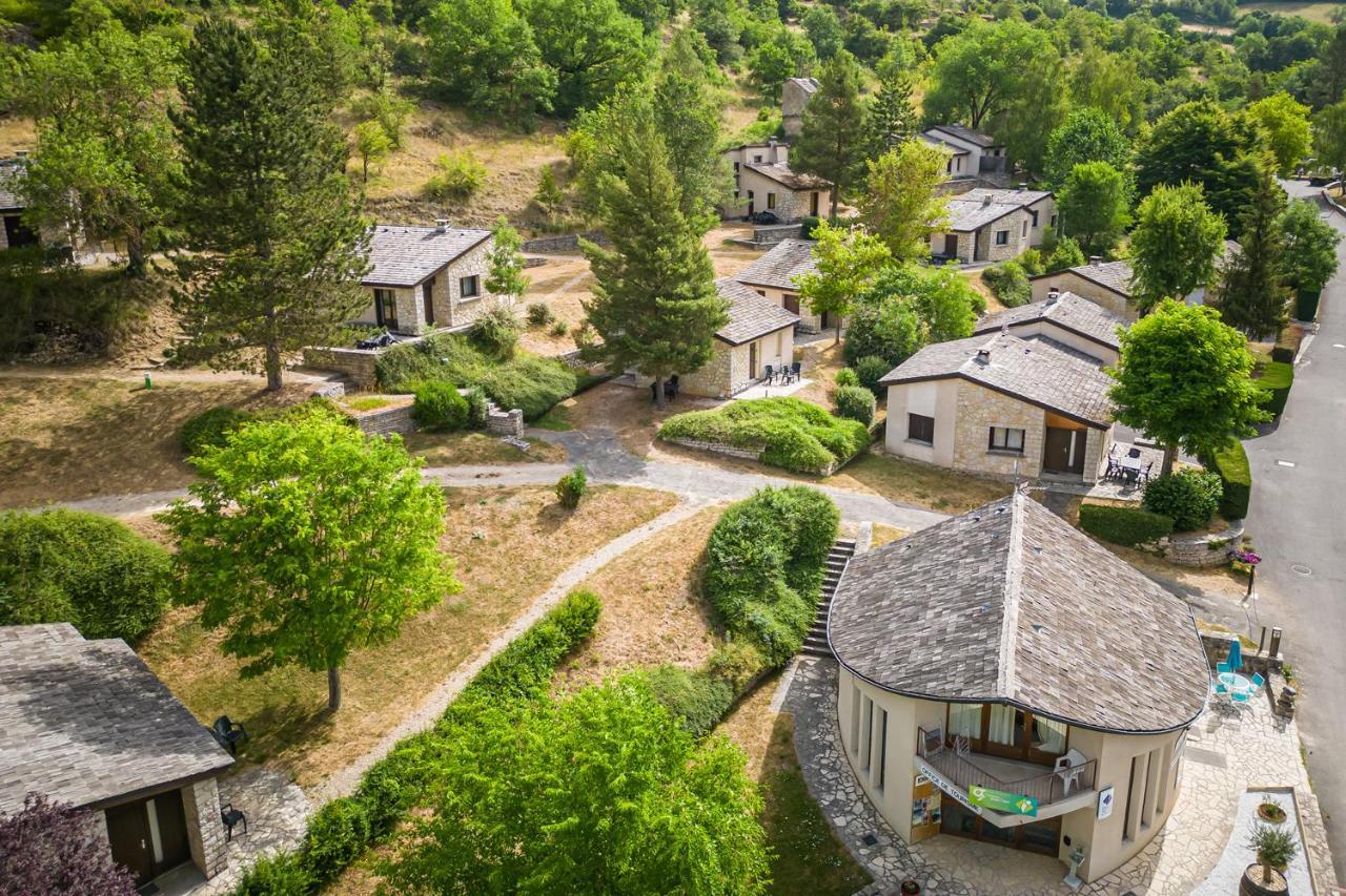 Village De Gites De Chanac Bagian luar foto