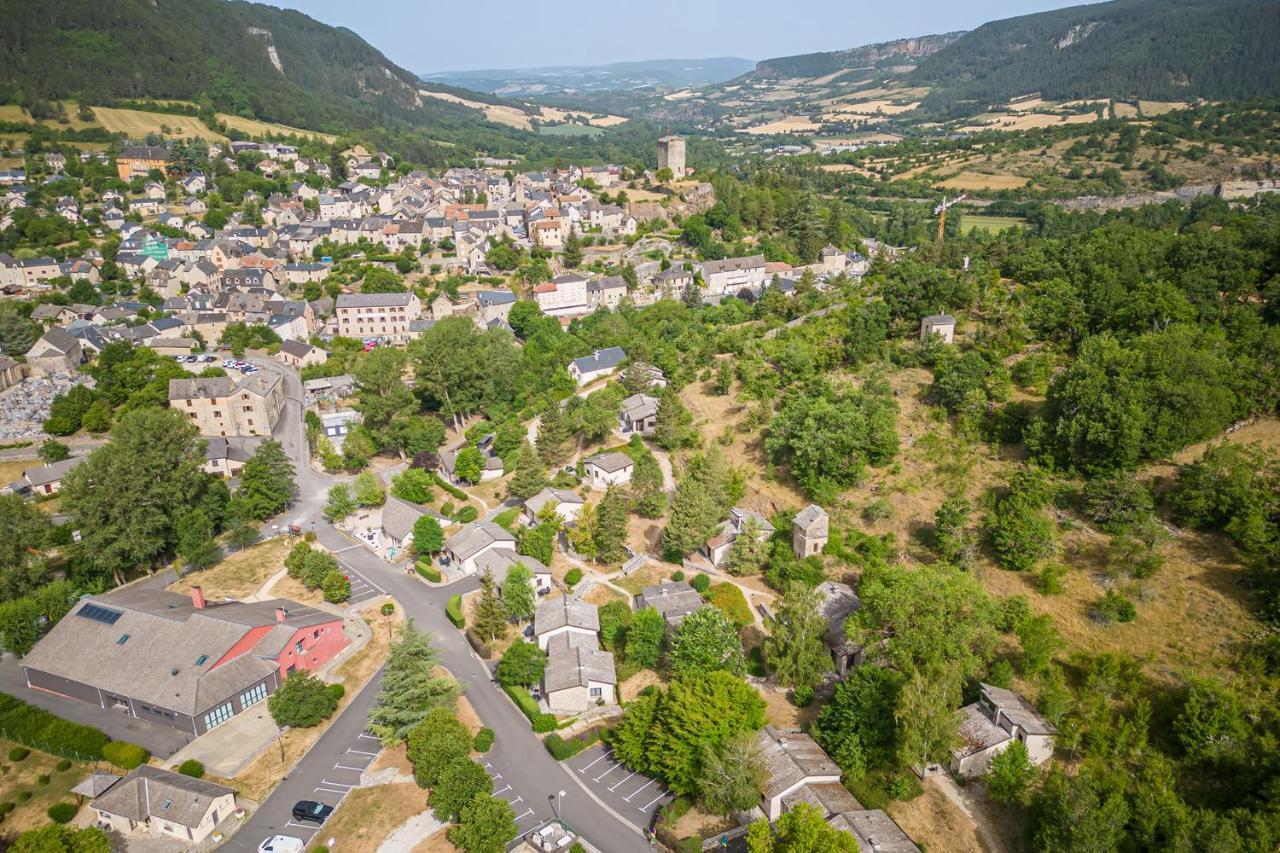 Village De Gites De Chanac Bagian luar foto