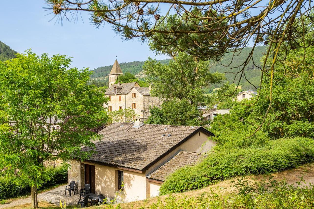 Village De Gites De Chanac Bagian luar foto